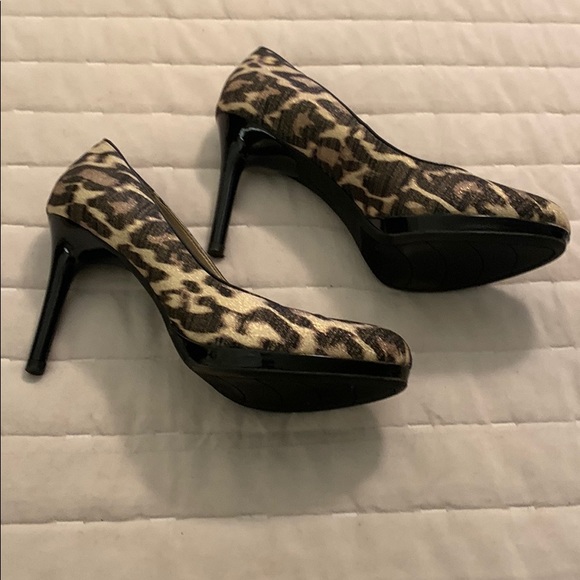 Bandolino leopard print heels - Picture 2 of 4